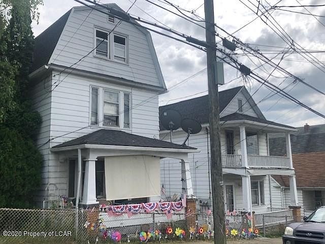 1st image of 223 W Union St #225