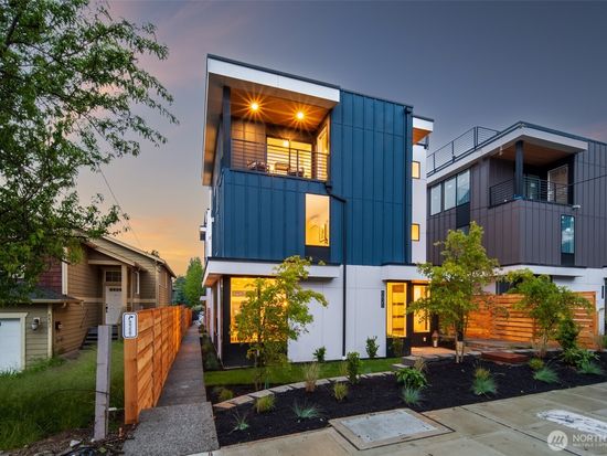 8825 Wallingford Avenue N, Seattle, WA 98103