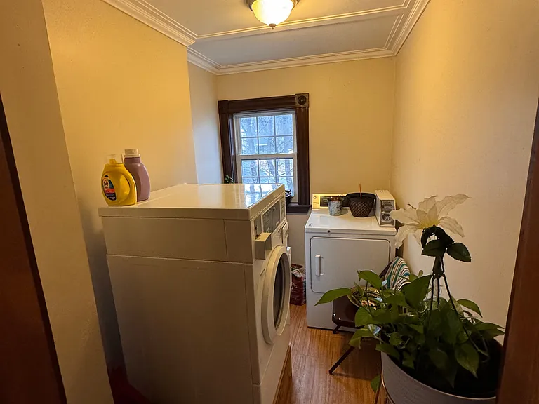154 Tolman St #4 — Photo 4