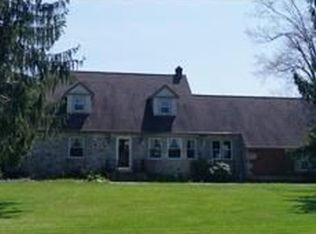 5514 Saint Peters Rd, Emmaus, PA 18049