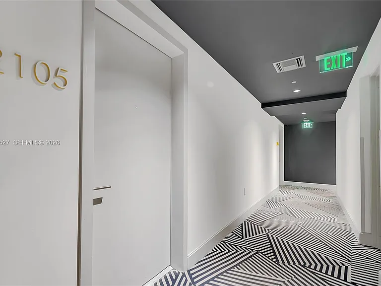 45 SW 9th St #2105 — Photo 16