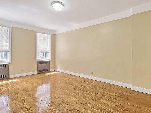 4th image of 14030 Ash Ave APT 2G