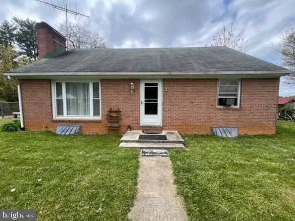 11914 Wesley Dr, Hagerstown, MD 21742