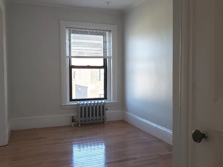 924 Beacon St #8 — Photo 16