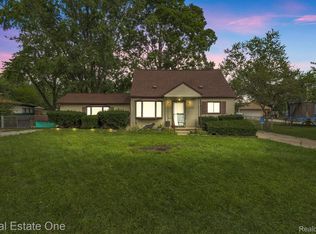 15403 Beech Daly Rd, Taylor, MI 48180