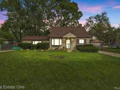 15403 Beech Daly Rd, Taylor, MI, 48180