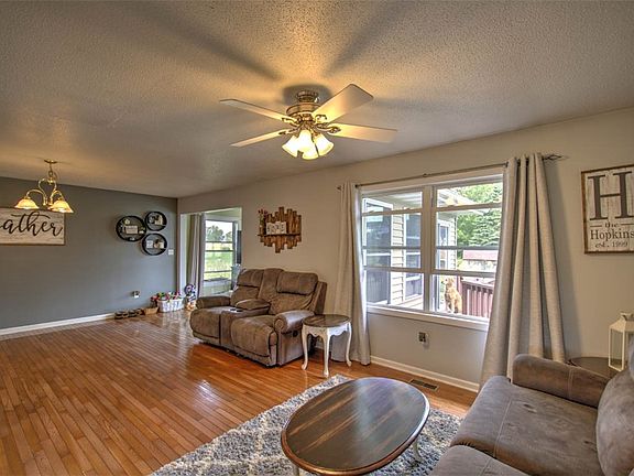 4th image of 2797 Deerpath Park Dr