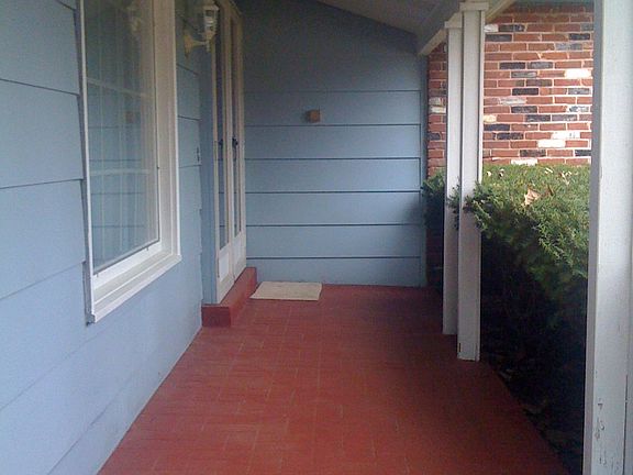 3rd image of 3045 Wellington Dr