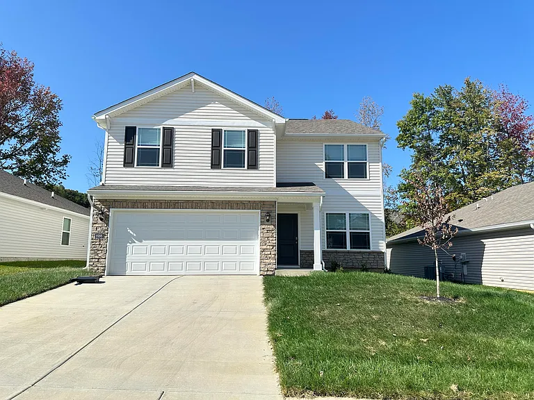 8996 Auburn Woods Rd — Photo 1