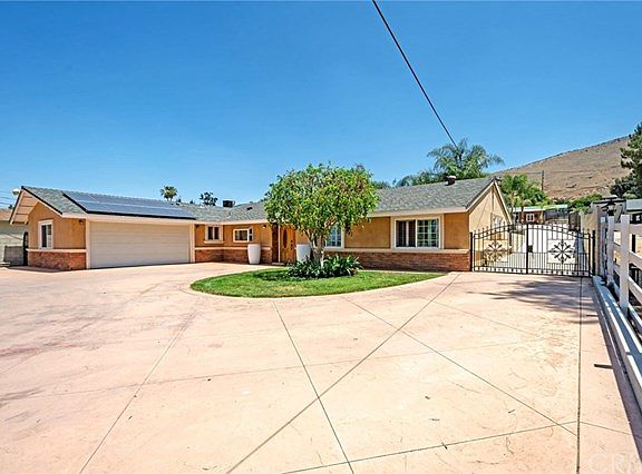 2nd image of 4531 California Ave