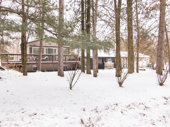 W936 Heather Cir, Neshkoro, WI 54960