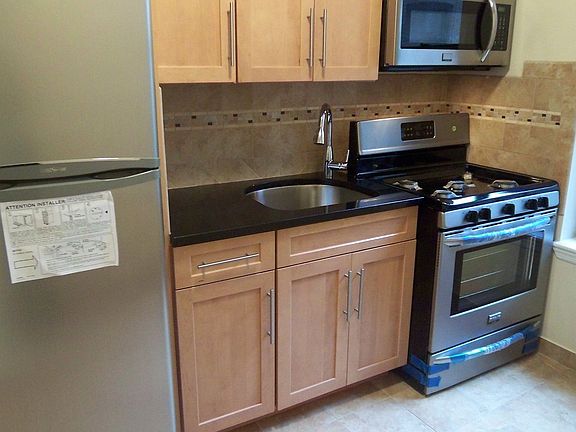 4th image of 192 Bradhurst Ave APT 22
