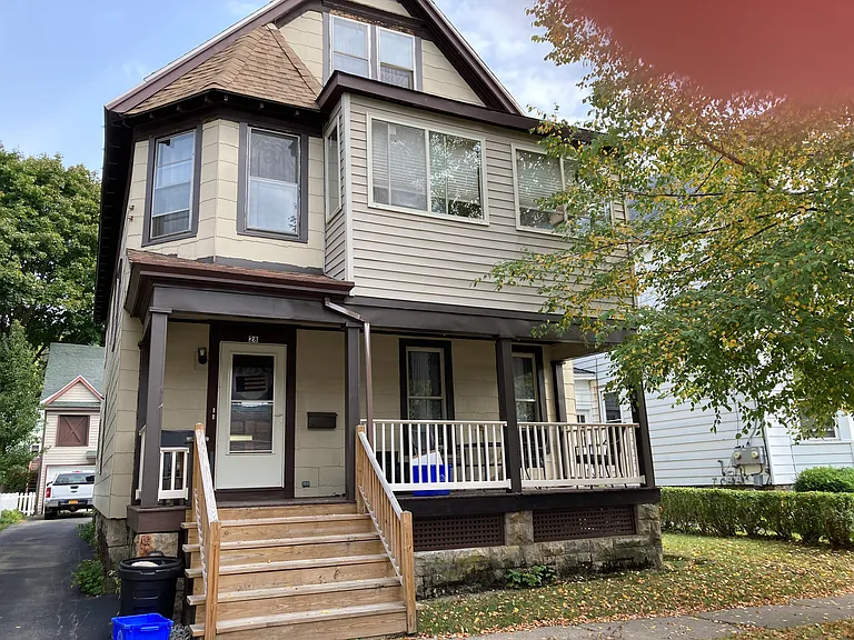 28 Petrie St #1 — Photo 13