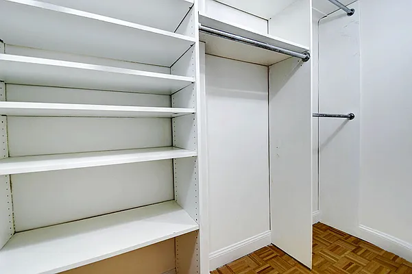 Rented by Urbane Brokerage | media 61