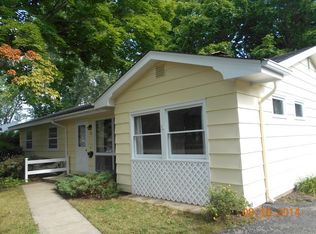 82 Mary Ln, Crystal Lake, IL 60014
