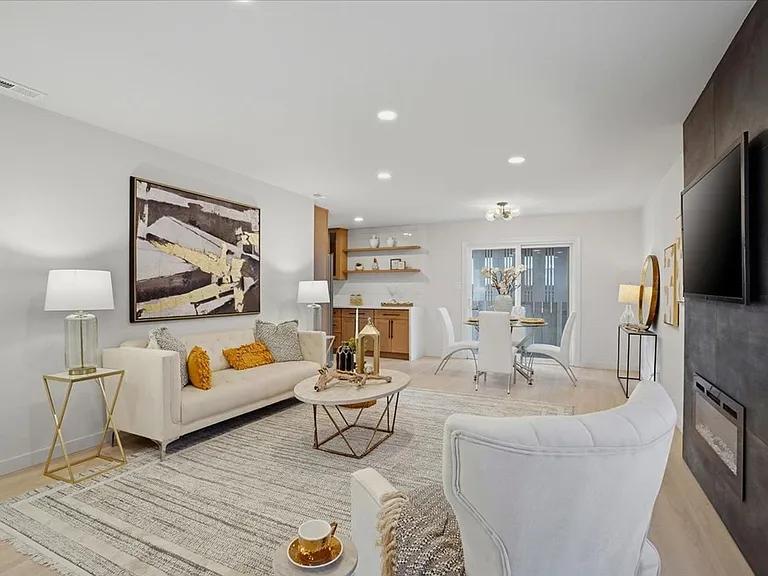 1630 Nicholas Dr — Photo 3