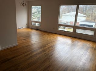 6 Crown Ter, Albany, NY 12209