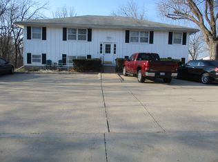 120 Emile St APT B, Lansing, KS 66043