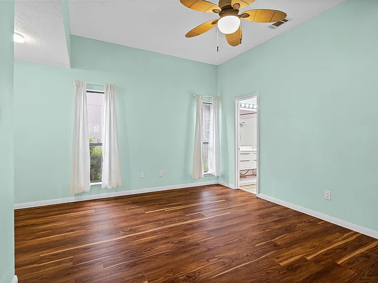 2408 Windrift Way — Photo 8