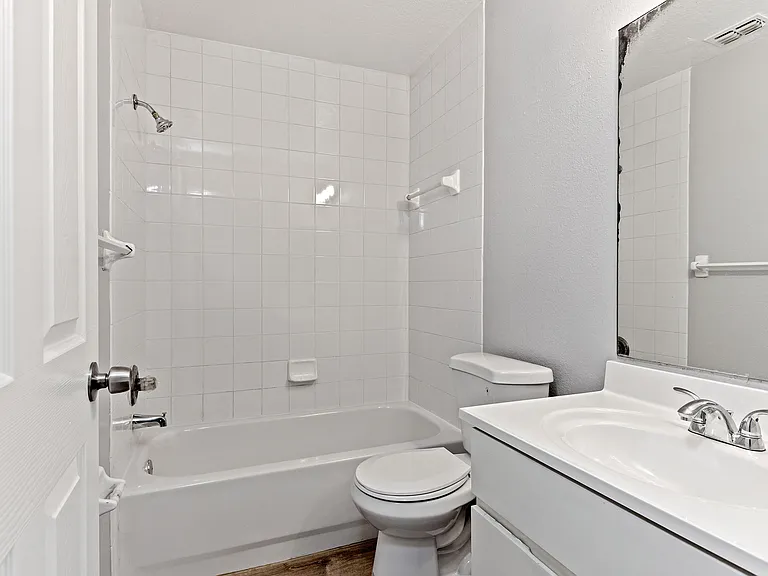 Columbia Park Apartments — Photo 7