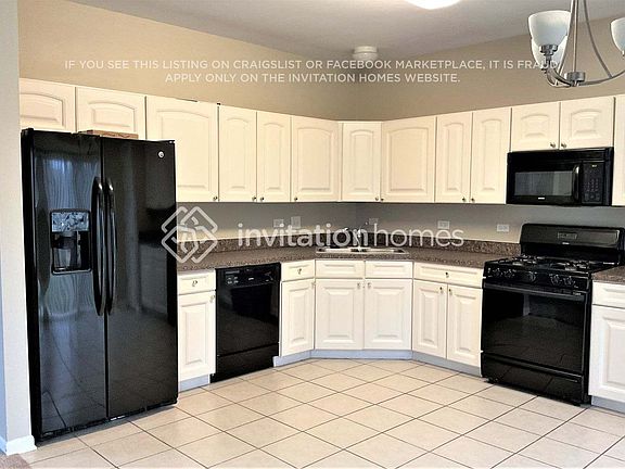 3rd image of 391 Abington Woods Dr