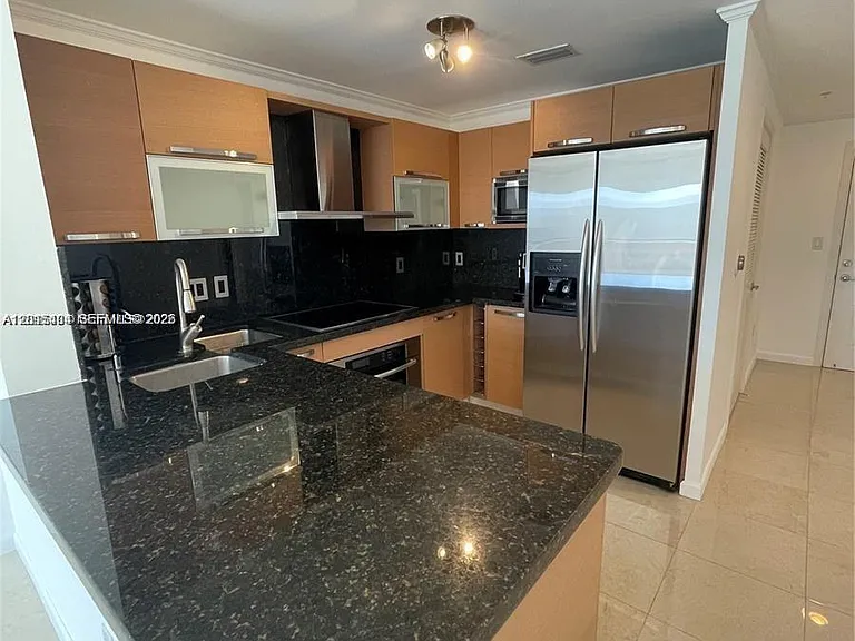10 Aragon Ave #1220 — Photo 2