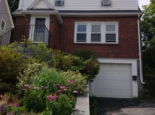 118 Brayton Rd, Boston, MA 02135