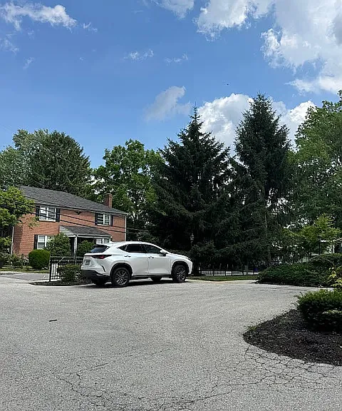 748 Moore Ave — Photo 34