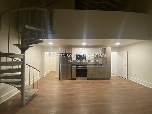 4th image of 328 Barnard St #207