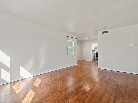 4th image of 10314 S Wilton Pl #10316