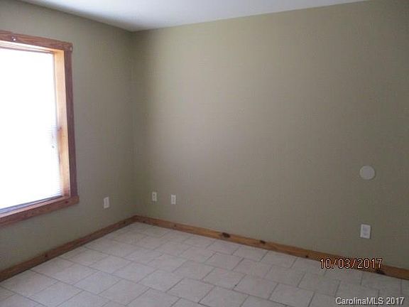 2nd image of 1101 Locust St APT 12
