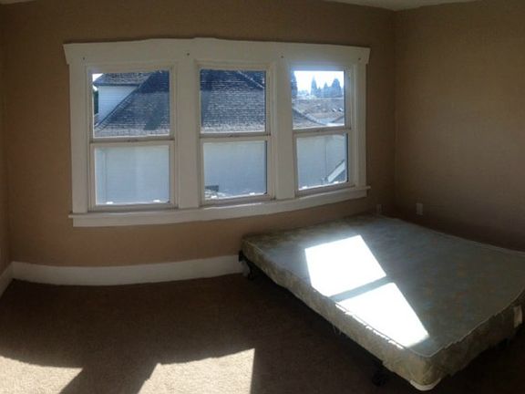 5th image of 5906 S Thompson Ave