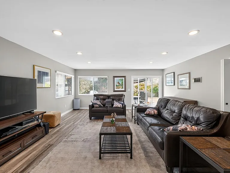 3151 Magellan St — Photo 13