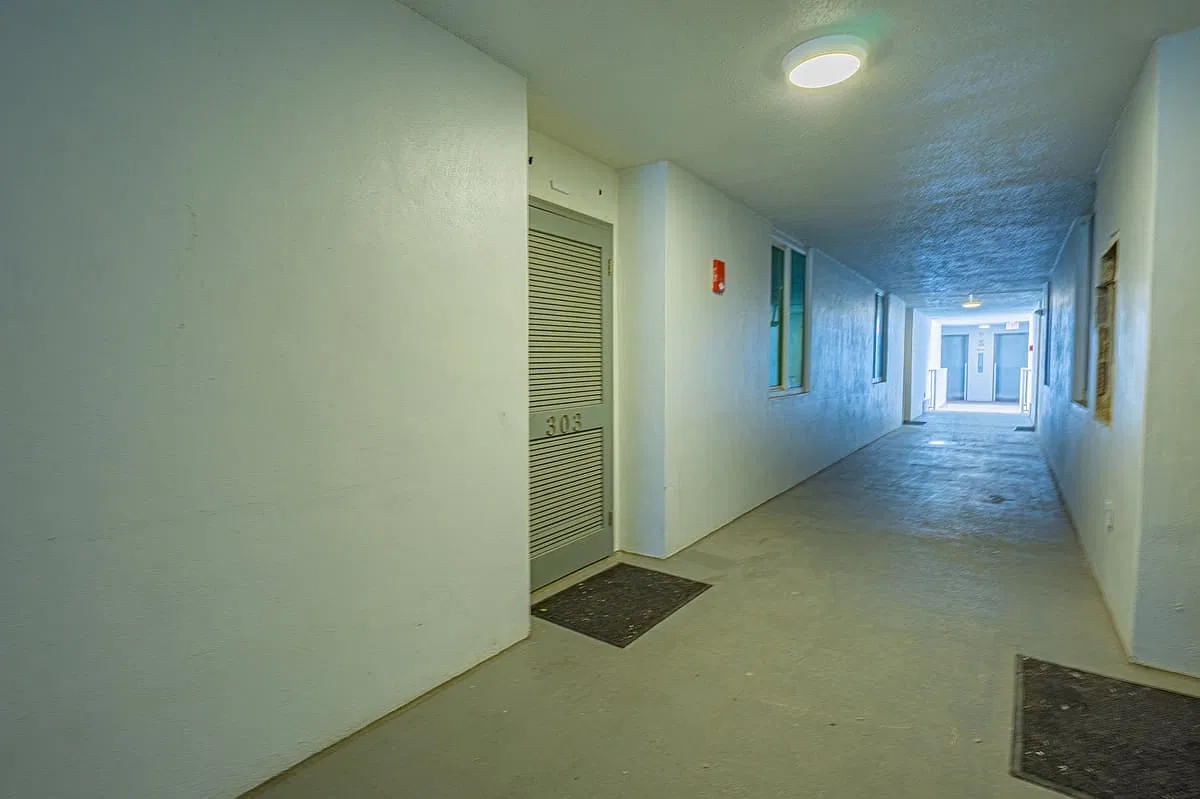 30 Moreno Point Rd — Photo 2