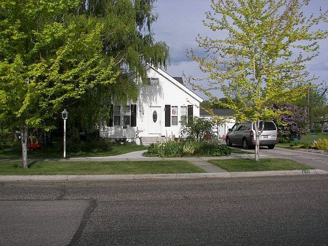 1st image of 423 S Park Ave