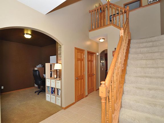 2nd image of 1213 Iris Ln