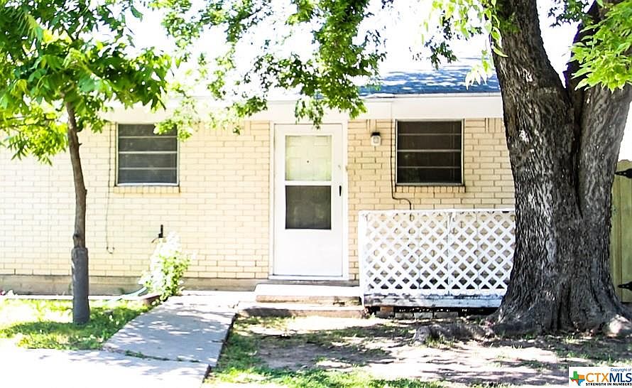 1st image of 205 W Avenue A