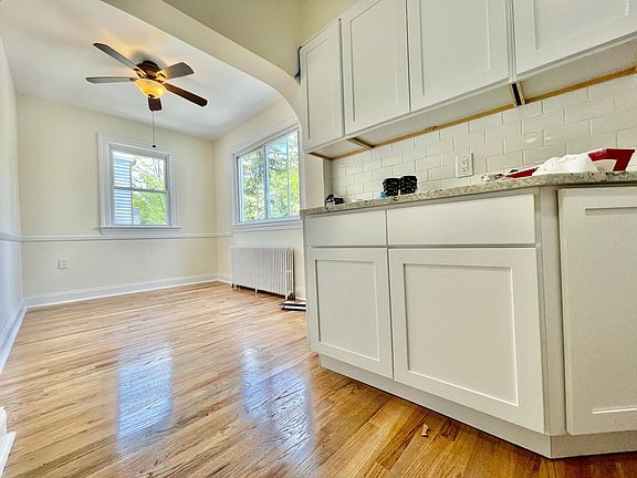 5th image of 105 Washington Ave APT 1