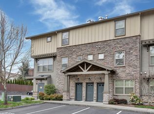 600 NE Roydon Ln, Hillsboro, OR 97006