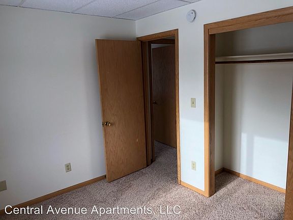 5th image of 555 Central Ave S #7407440