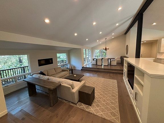 3rd image of 191 Knoll Pl