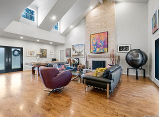 92 Granburg Cir, San Antonio, TX 78218
