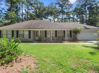 654 Davis Rd, Richmond Hill, GA 31324