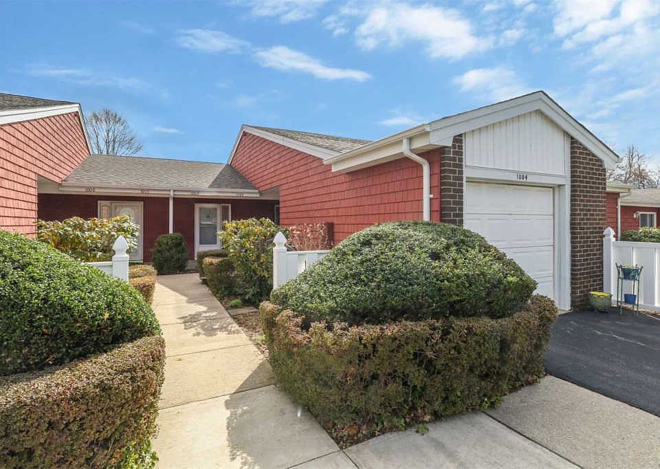 1st image of 1004 Drew Ct N
