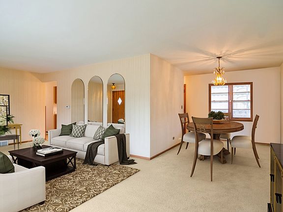 4th image of 714 Leahy Cir