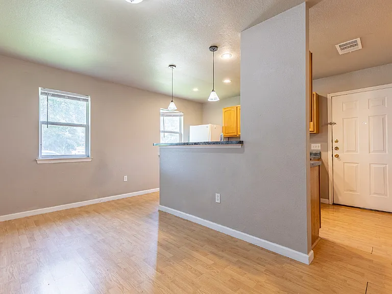 3727 Aragon Dr — Photo 7