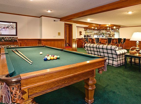 Huge Recreation Room