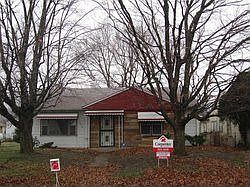 1st image of 1418 E Lynn Dr