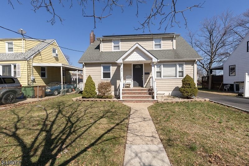 1st image of 806 Lincoln St