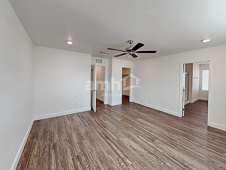 2021 Reaves Way — Photo 16